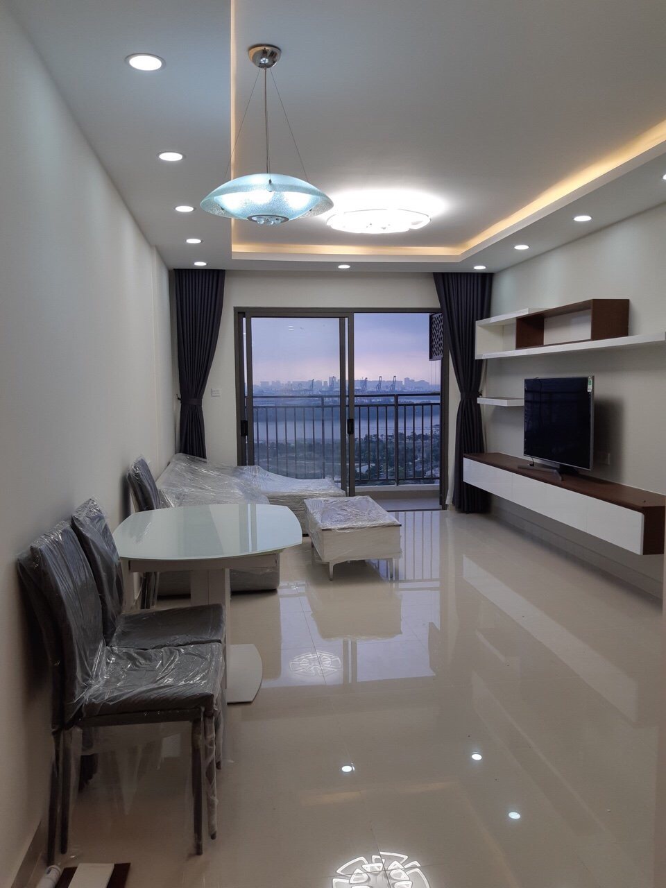 The Sun Avenue for rent - living room