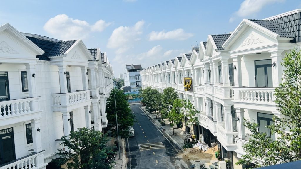 Villa-for-rent-in-Thuan-An-city-Binh-Duong-province