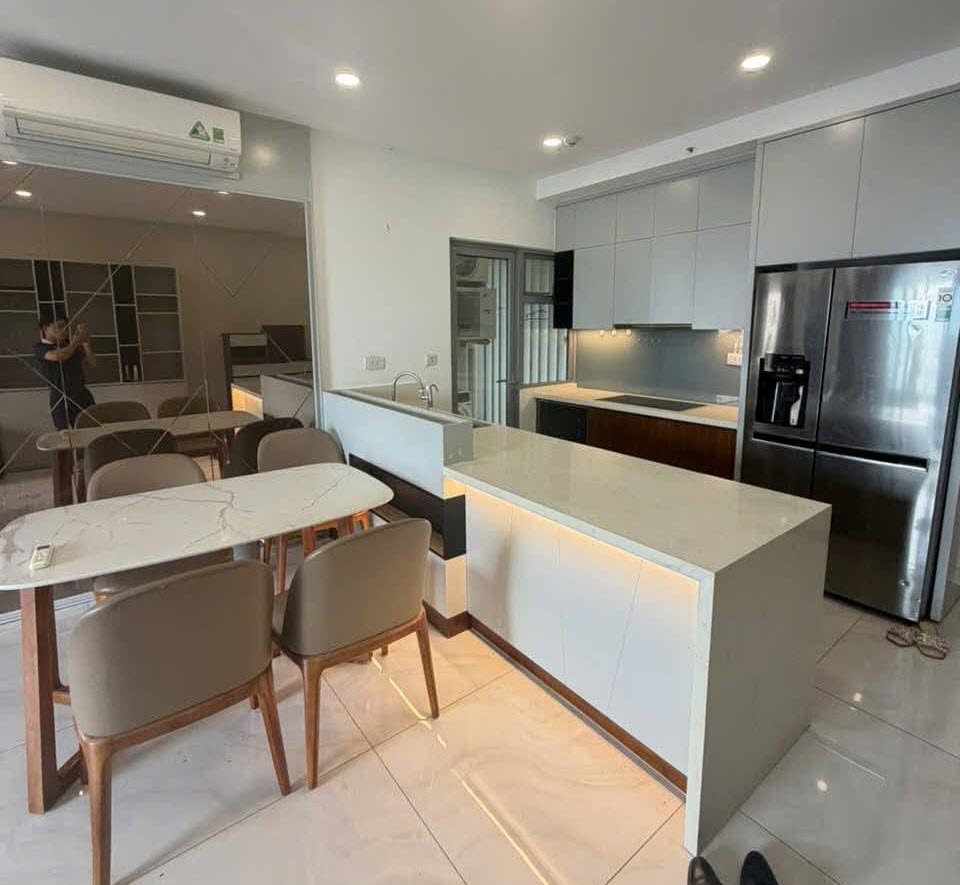 Palm Heights 3PN cho thuê Palm Heights 3BR for rent with luxury furniture at Thu Duc city