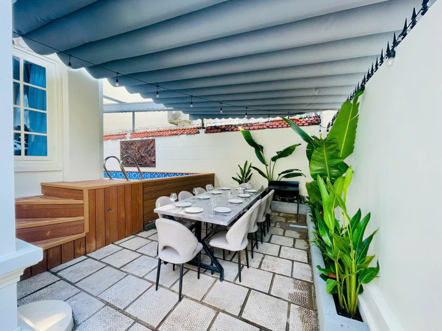 River-side villa for rent in District 2 with pool, sauna, luxury furnished