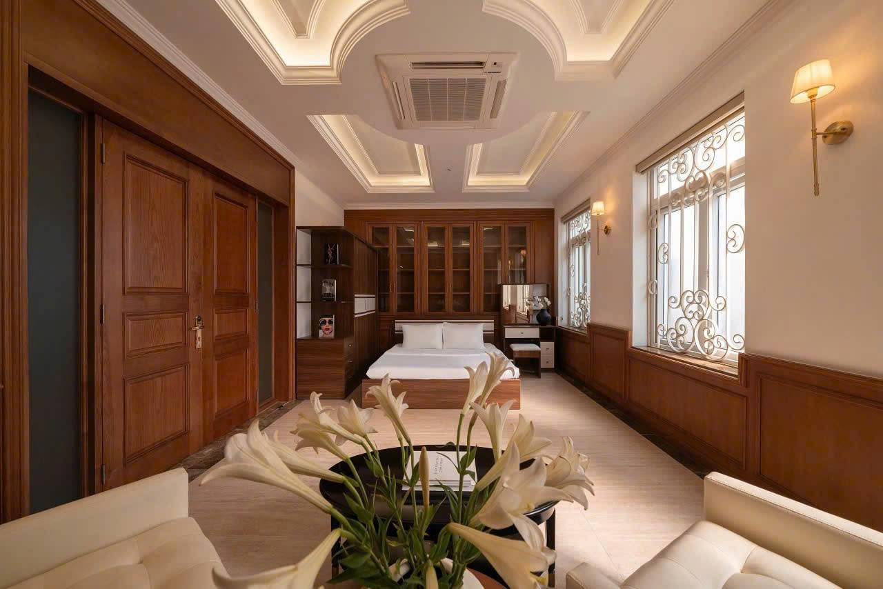 Stunning 4-story neoclassical villa for rent in District 2, near Diamond Island