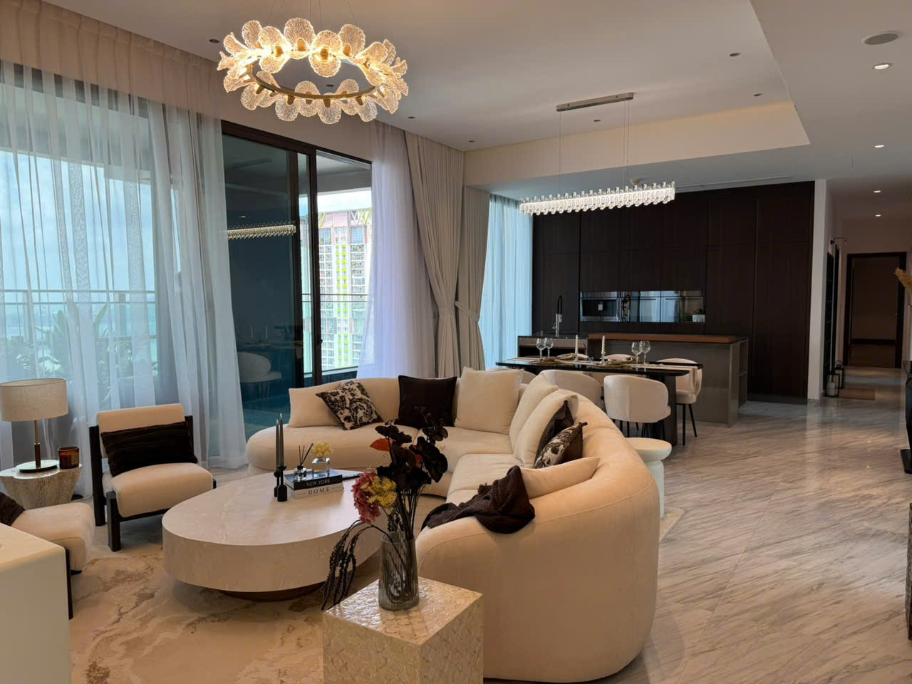 Luxury 4-bedroom apartment for rent with a private pool and private lift at the DEFINE project