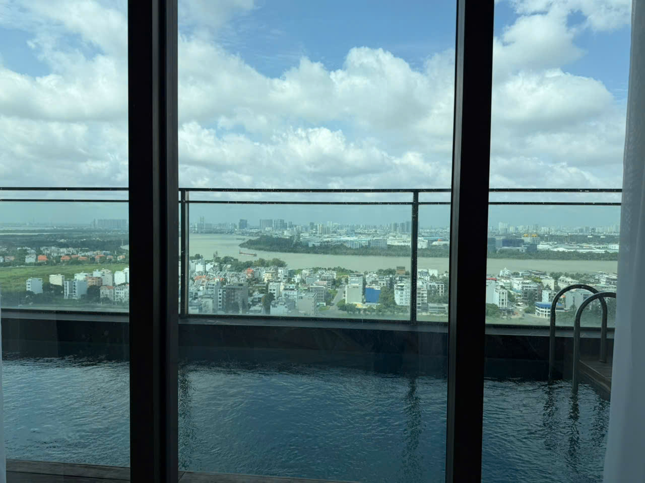 Luxury 4-bedroom apartment for rent with a private pool and private lift at the DEFINE project