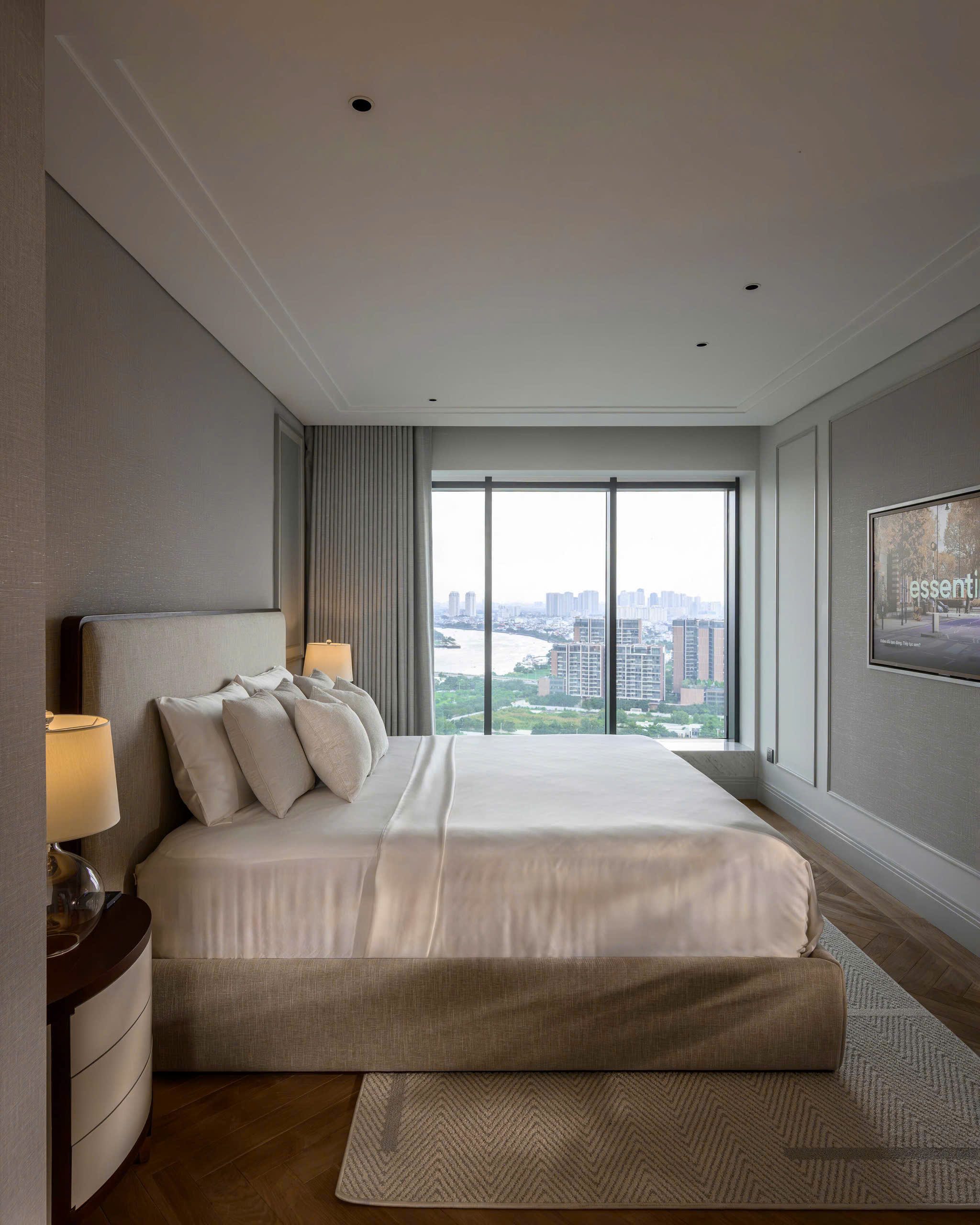 Metro Pole Penthouse for rent 3.4 Experience a high-class living space at the Metropole Thu Thiem penthouse