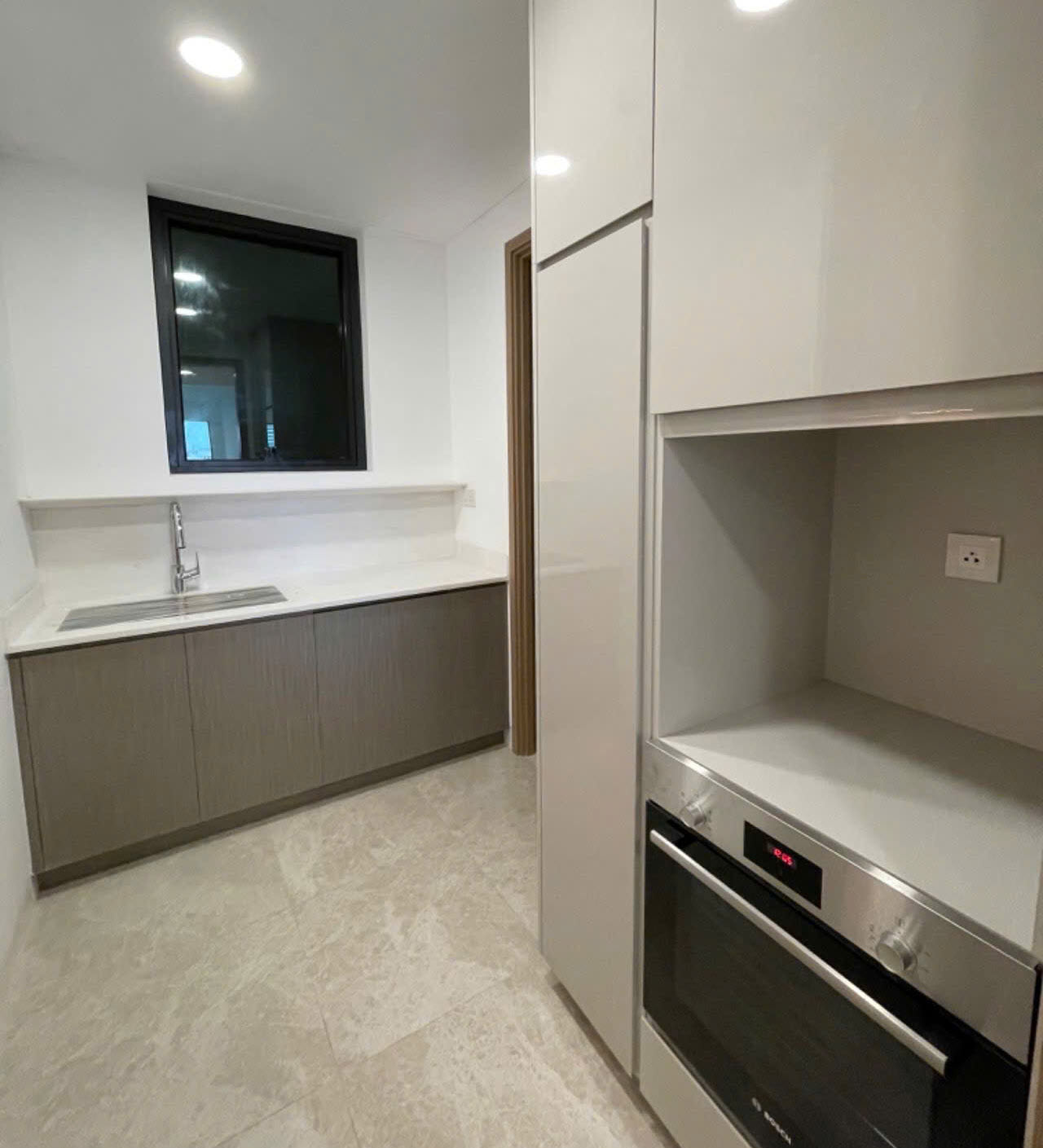 The River Thu Thiem 4BR apartment for rent with basic furniture, nice view