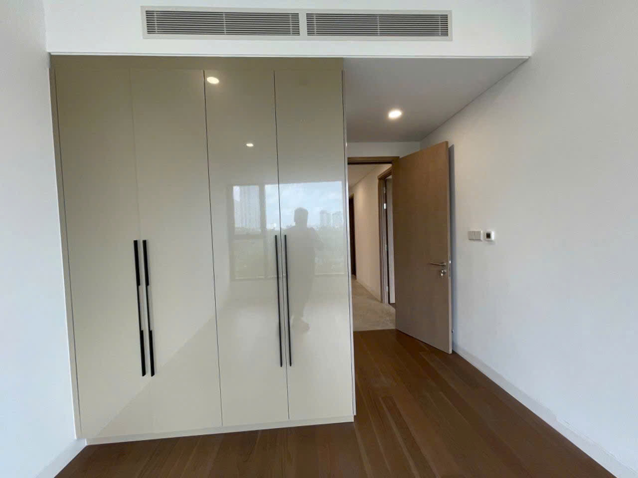 The River Thu Thiem 4BR apartment for rent with basic furniture, nice view