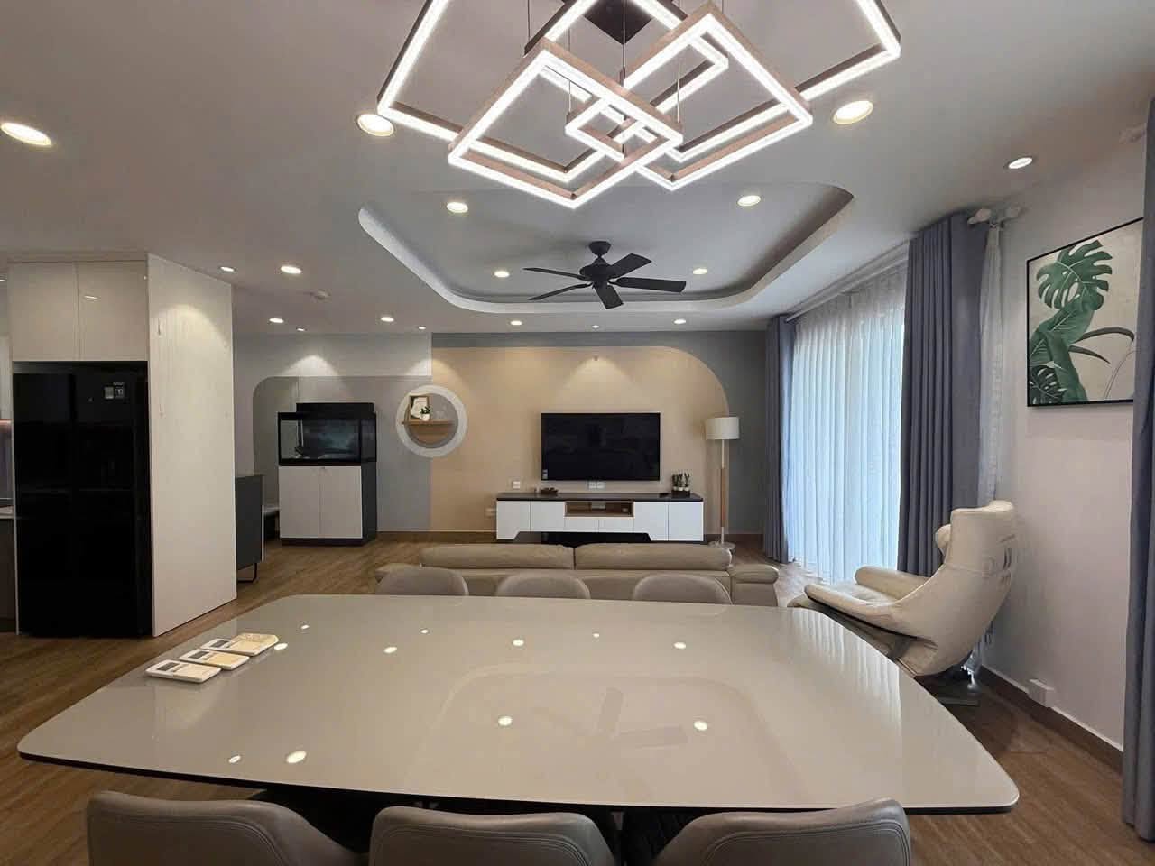 The Sun Avenue for rent 1.2 Spacious 2-bedroom apartment for rent at The Sun Avenue with high-end furnishings